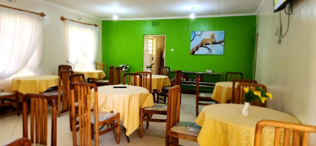 Sparkles Resort Meru Exterior foto